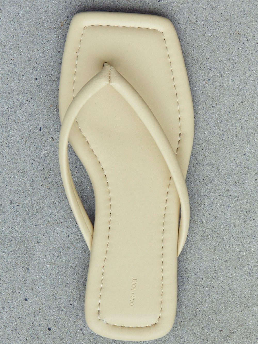 Oak + Fort Woman’s Padded Flip Flop- 8